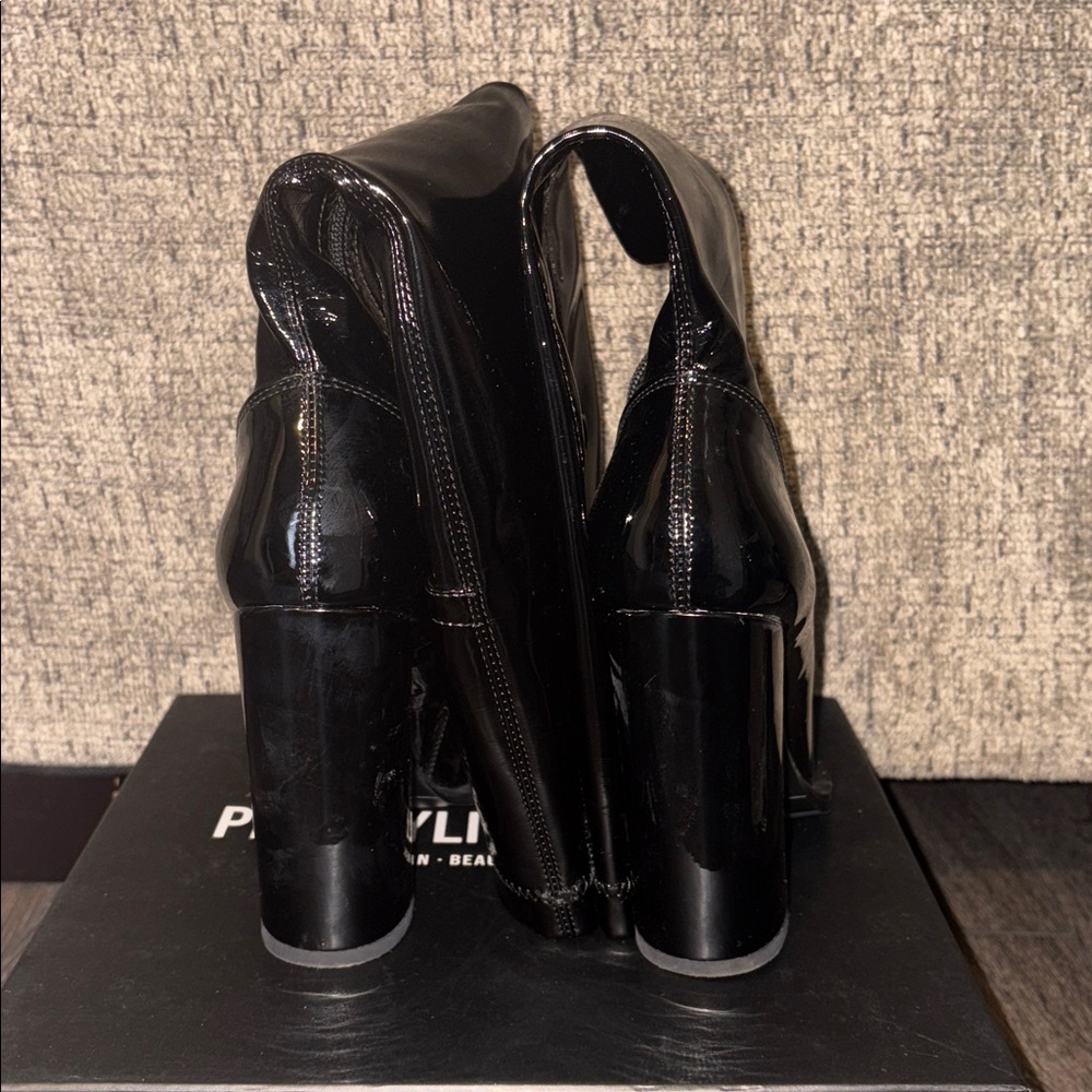 PrettyLittleThing Black Patent Heeled Boots - Picture 4 of 5